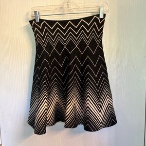 MAX STUDIO Chevron Skirt - Black/Cream Color - Stretch Woven - just above knee